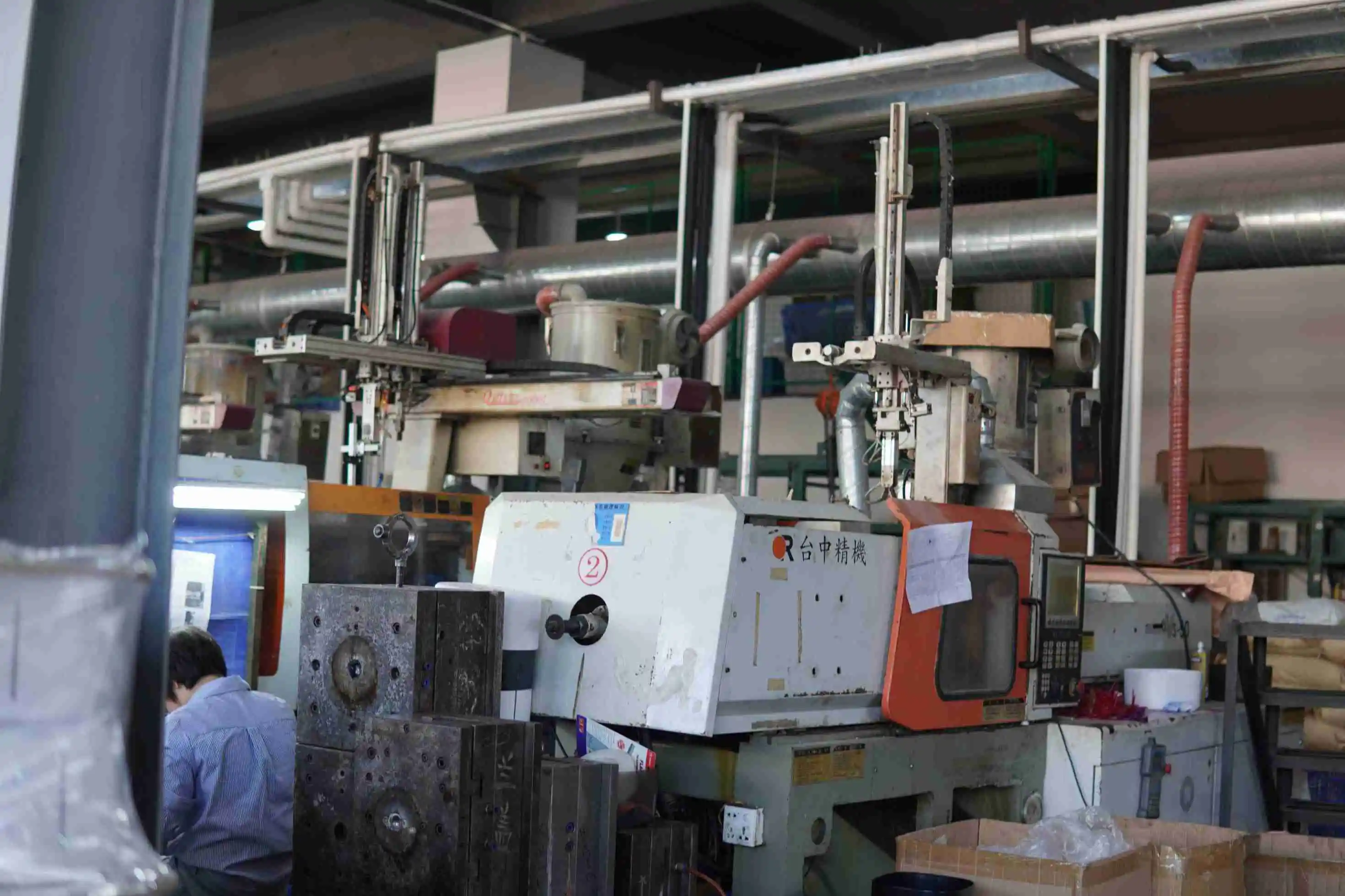 Mold & Injection Molding Factory Image